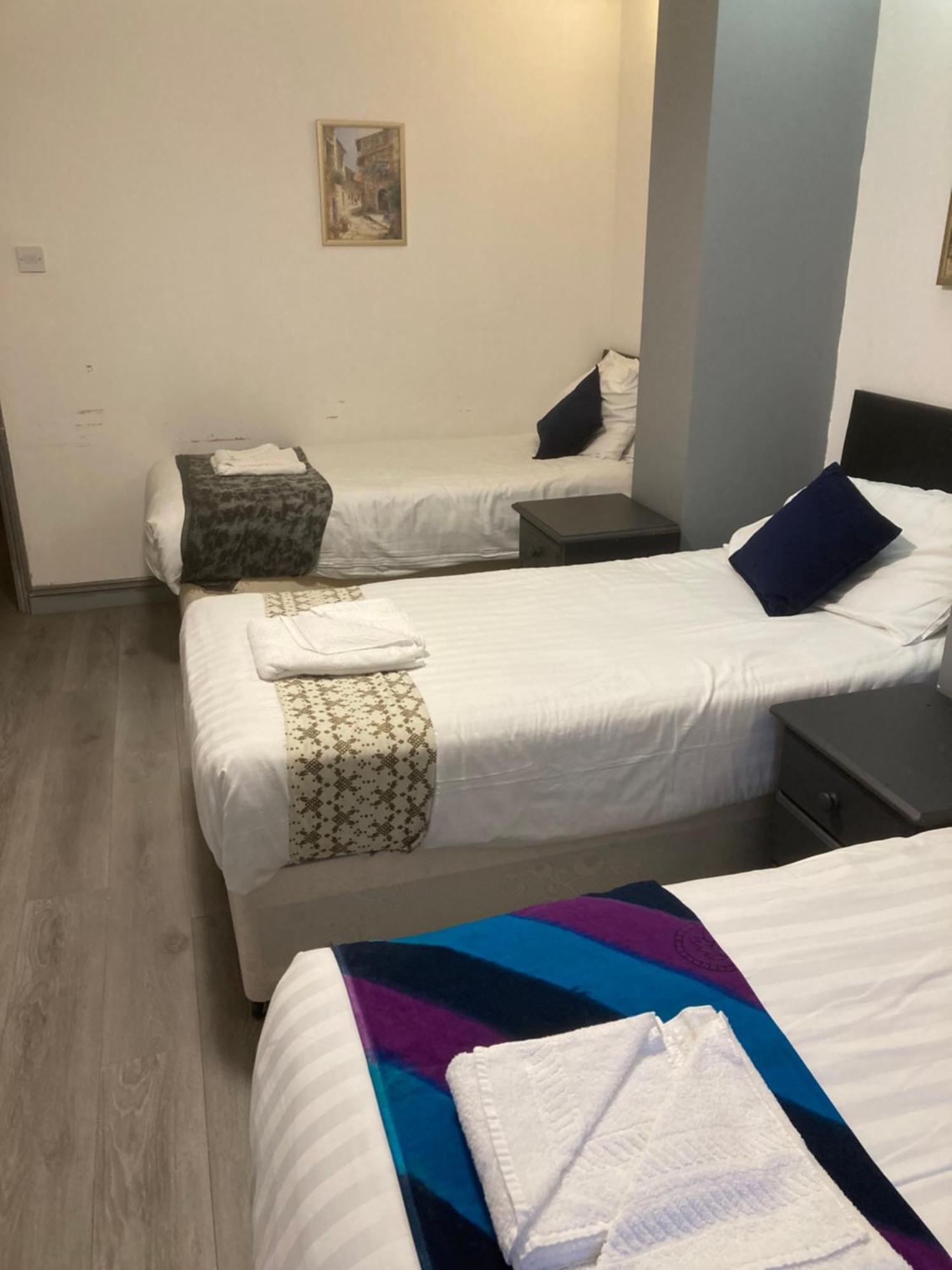 Abingdon Lodge & Suit Ryde  Bagian luar foto