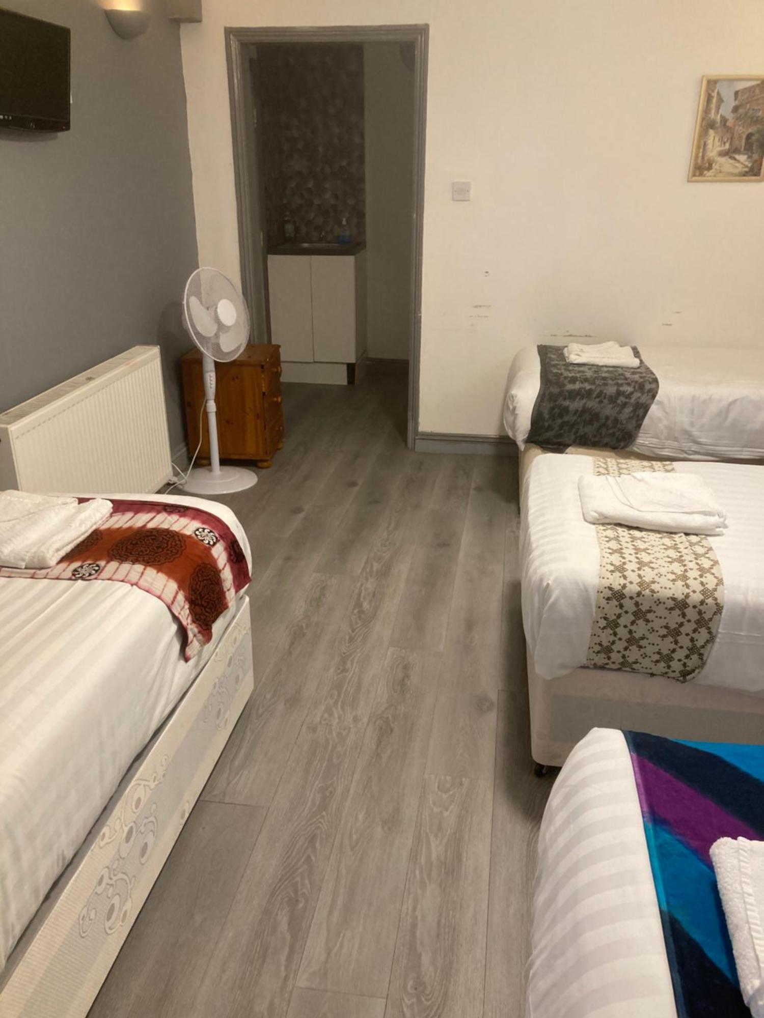 Abingdon Lodge & Suit Ryde  Bagian luar foto