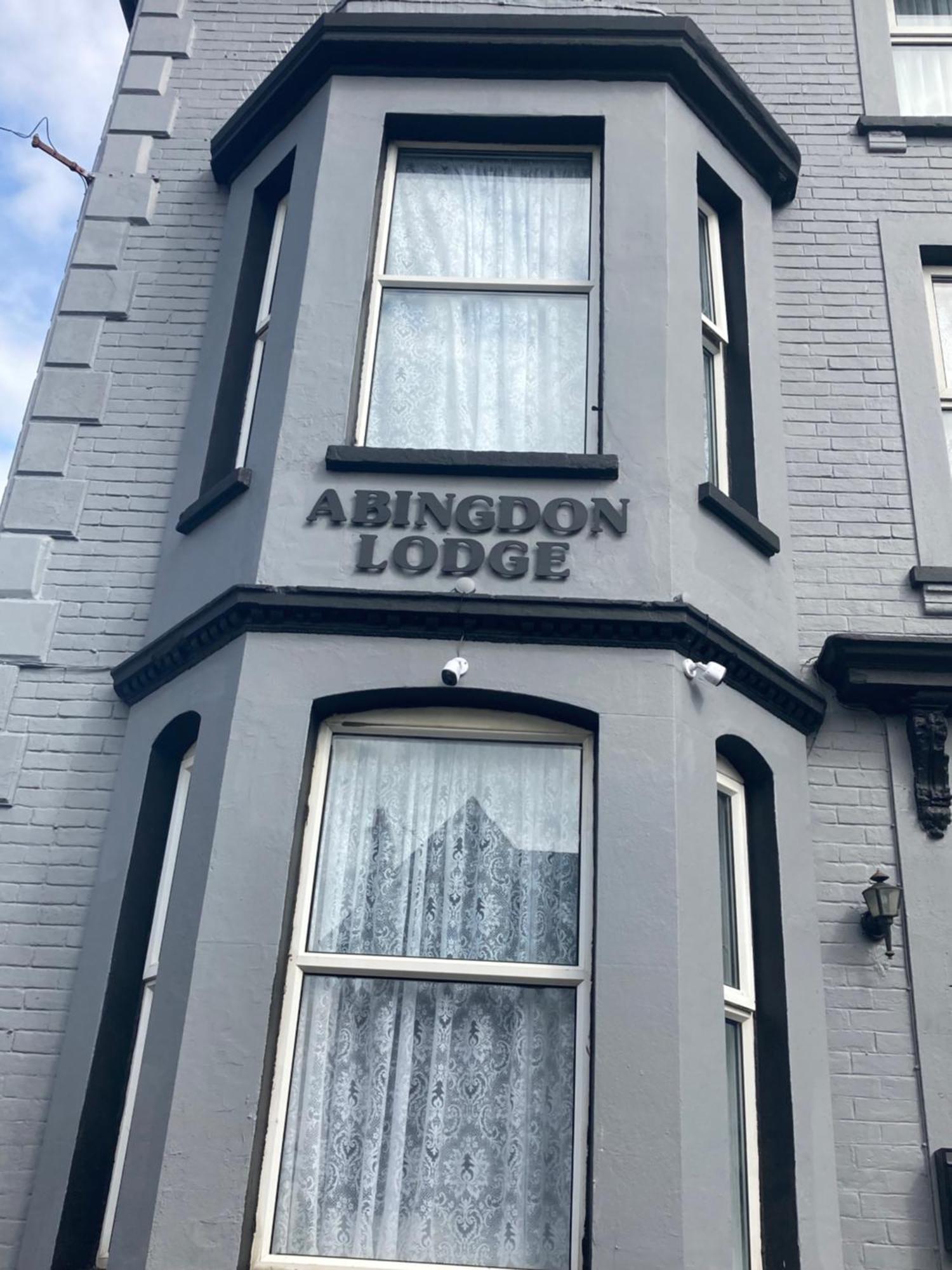 Abingdon Lodge & Suit Ryde  Bagian luar foto